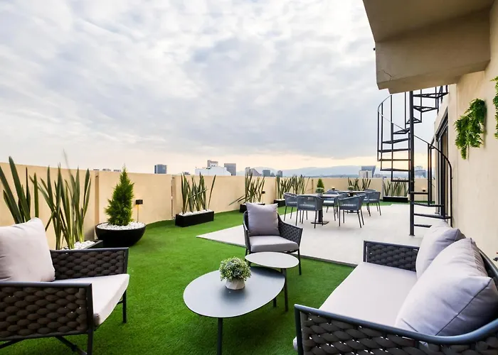 Uliv Polanco 4*