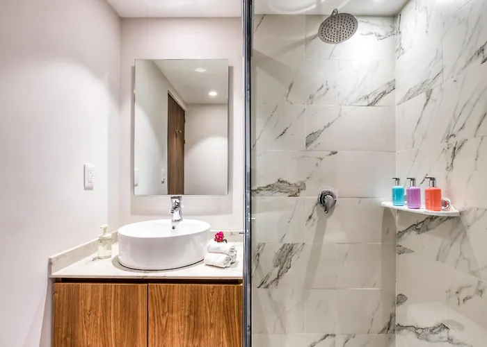 Uliv Polanco Aparthotel 4*